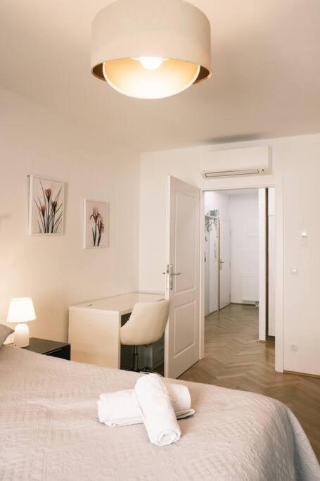 Pink Prater Apartment Vienna Exterior photo