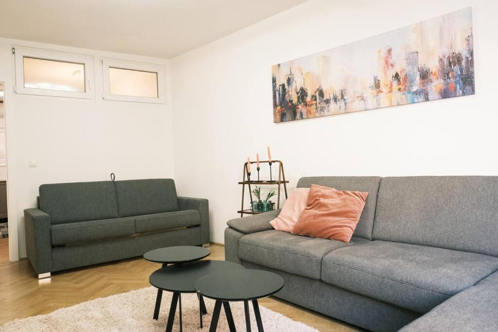 Pink Prater Apartment Vienna Exterior photo